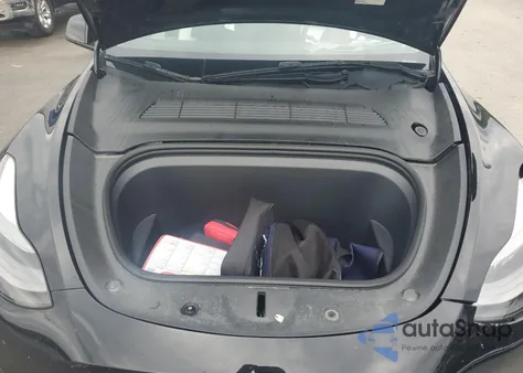 2022 Tesla Model Y из США, поврежденный, VIN 7SAYGDEF9NF495099